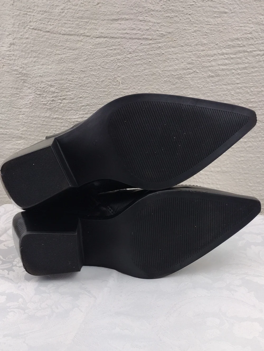 Madden Girl Swifty Black PU Upper Pointed Toe Side Zip Blocked Heel Western Boot